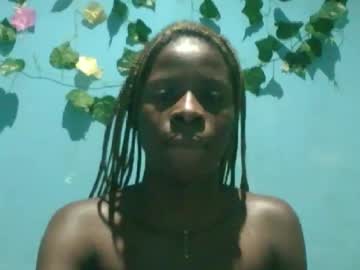 Honey_Bug2 September 28, 2025 Chaturbate stream image