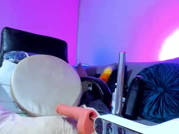 Abril_Dash stream photo from September 29, 2025