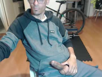 Guachin_New October 01, 2025 Chaturbate stream image