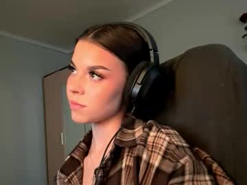 Dennahesselschward October 01, 2025 Chaturbate stream image