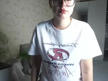 Pollyhennings October 01, 2025 Chaturbate stream image