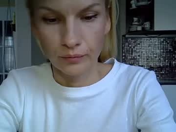 Viki_Loun5 October 01, 2025 Chaturbate stream image