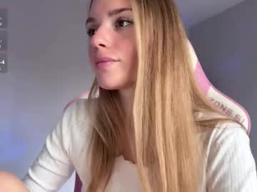Frenzyfoxs October 02, 2025 Chaturbate stream image
