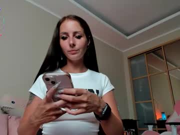 Yaraliebe October 02, 2025 Chaturbate stream image