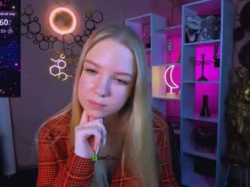 Suzume_Yuppi October 02, 2025 Chaturbate stream image