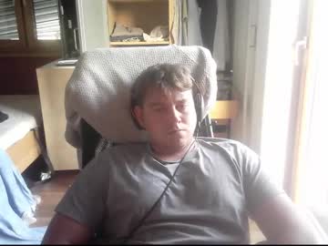 Iloveyoutoo2000 October 02, 2025 Chaturbate stream image