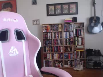 Askalice1 stream photo from October 03, 2025
