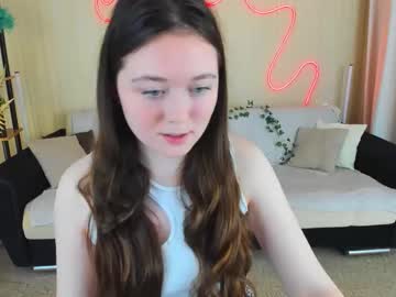 Alluringeyess October 04, 2025 Chaturbate stream image