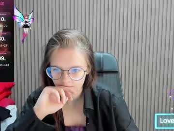 Shy_Elina01 October 05, 2025 Chaturbate stream image