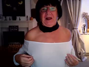 Trinity1011 October 05, 2025 Chaturbate stream image