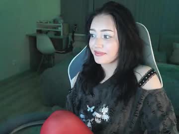 Yamilean October 05, 2025 Chaturbate stream image