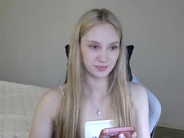 Laylla001 October 06, 2025 Chaturbate stream image