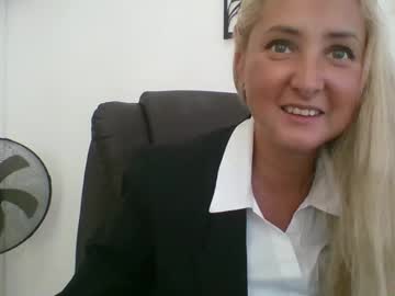 Oxifoxi October 07, 2025 Chaturbate stream image