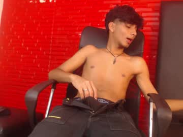Tyler_Wolf_1 October 07, 2025 Chaturbate stream image