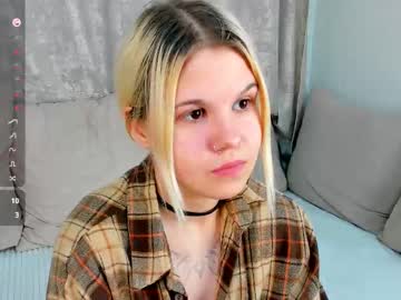 Petalwings October 07, 2025 Chaturbate stream image