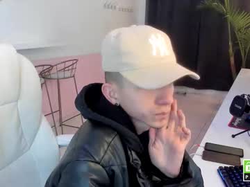 Smallgiant26 October 08, 2025 Chaturbate stream image