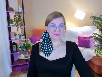 Youruniverserr October 08, 2025 Chaturbate stream image