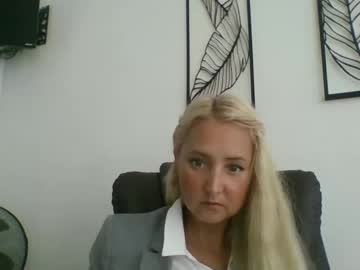 Oxifoxi October 08, 2025 Chaturbate stream image