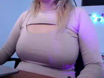 Scarlet_Whisper October 08, 2025 Chaturbate stream image