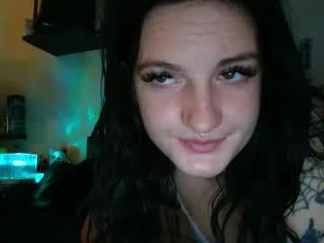 Kylierae8 October 09, 2025 Chaturbate stream image