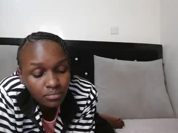 Sexxymaya25 October 12, 2025 Chaturbate stream image