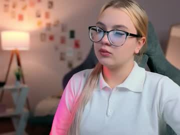 Yourjullymoon October 14, 2025 Chaturbate stream image
