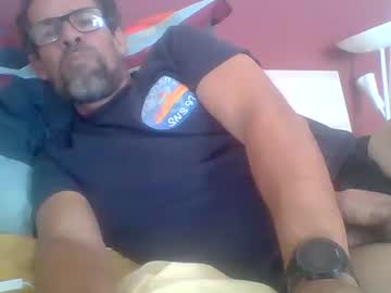 Olover34 October 15, 2025 Chaturbate stream image