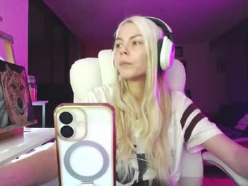 Tinykylie October 15, 2025 Chaturbate stream image