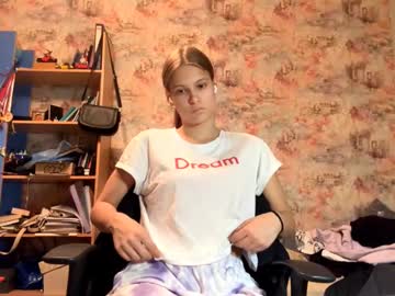 Yenrowsell October 15, 2025 Chaturbate stream image