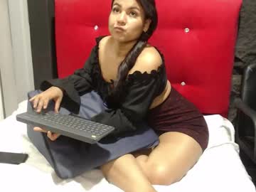 Canelapurple_28 October 17, 2025 Chaturbate stream image