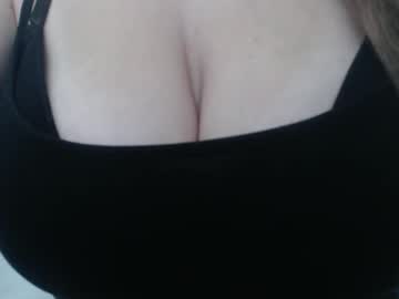Beeeeeeeea October 18, 2025 Chaturbate stream image