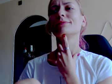 Karoline121 October 19, 2025 Chaturbate stream image