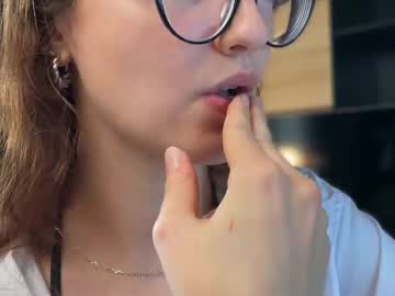 Alice_Alarcon October 19, 2025 Chaturbate stream image