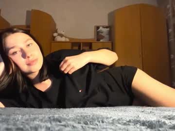 Minnierevere October 19, 2025 Chaturbate stream image