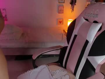 Avelis_Trum2 October 19, 2025 Chaturbate stream image
