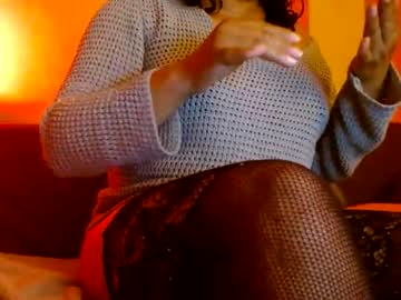 Delphine_X stream photo from October 19, 2025