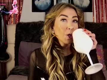 Evelynagrey stream photo from October 20, 2025