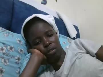 Pretty_Petite_Ebony October 20, 2025 Chaturbate stream image