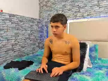Julian_Wolf18 October 21, 2025 Chaturbate stream image