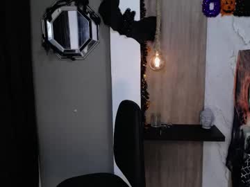 Moon_And_Fire_ October 25, 2025 Chaturbate stream image