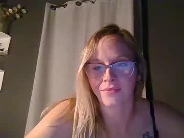 Candiekisses887 October 27, 2025 Chaturbate stream image