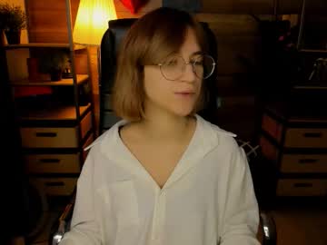 Moon13152 October 27, 2025 Chaturbate stream image