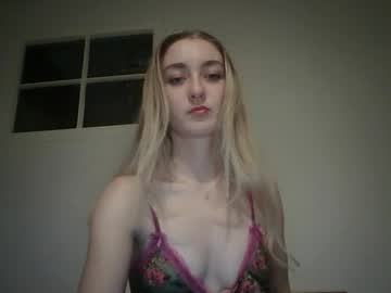 Running_Girl_Izzy October 28, 2025 Chaturbate stream image