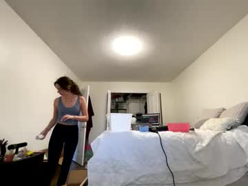 Kylieexoxoxo2432 October 28, 2025 Chaturbate stream image