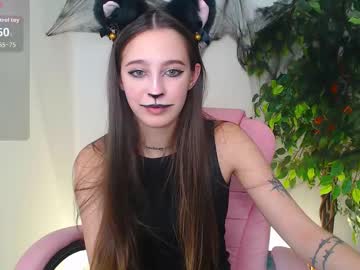 Littlee_Cherry18 October 30, 2025 Chaturbate stream image