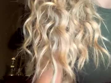 Blonde_Lover401832 October 31, 2025 Chaturbate stream image