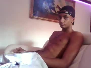 Gommez19 October 31, 2025 Chaturbate stream image