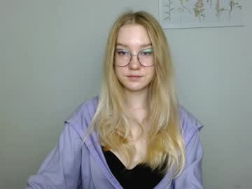 Abbymoore__ November 01, 2025 Chaturbate stream image