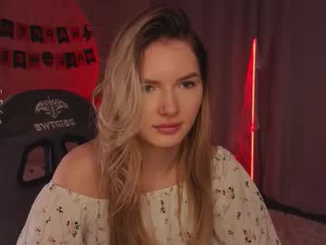 Evilyn_Next_Door November 01, 2025 Chaturbate stream image