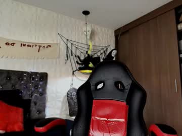 Carolinescoth_Dl stream photo from November 01, 2025